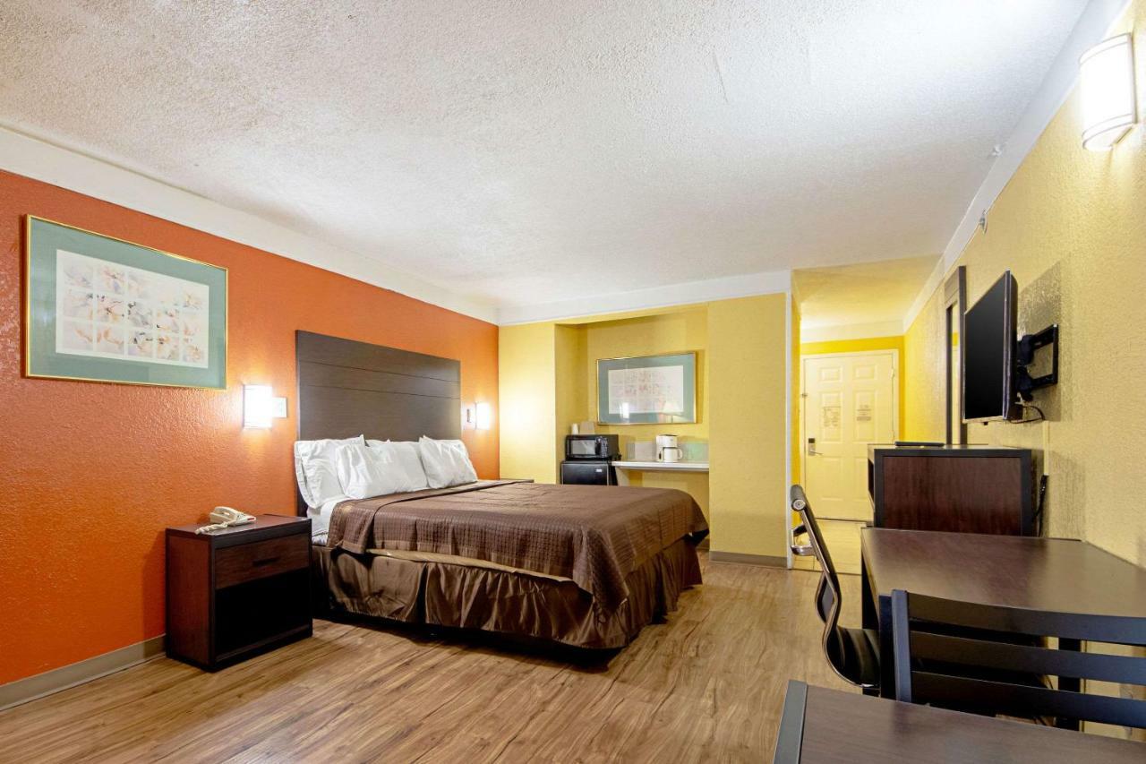 Economy Inn & Suites Denton Zewnętrze zdjęcie