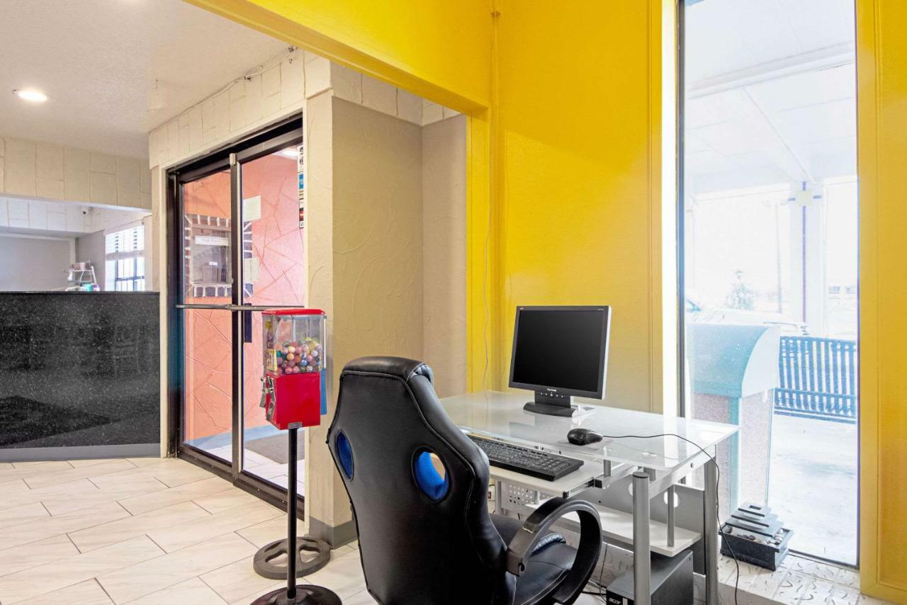 Economy Inn & Suites Denton Zewnętrze zdjęcie