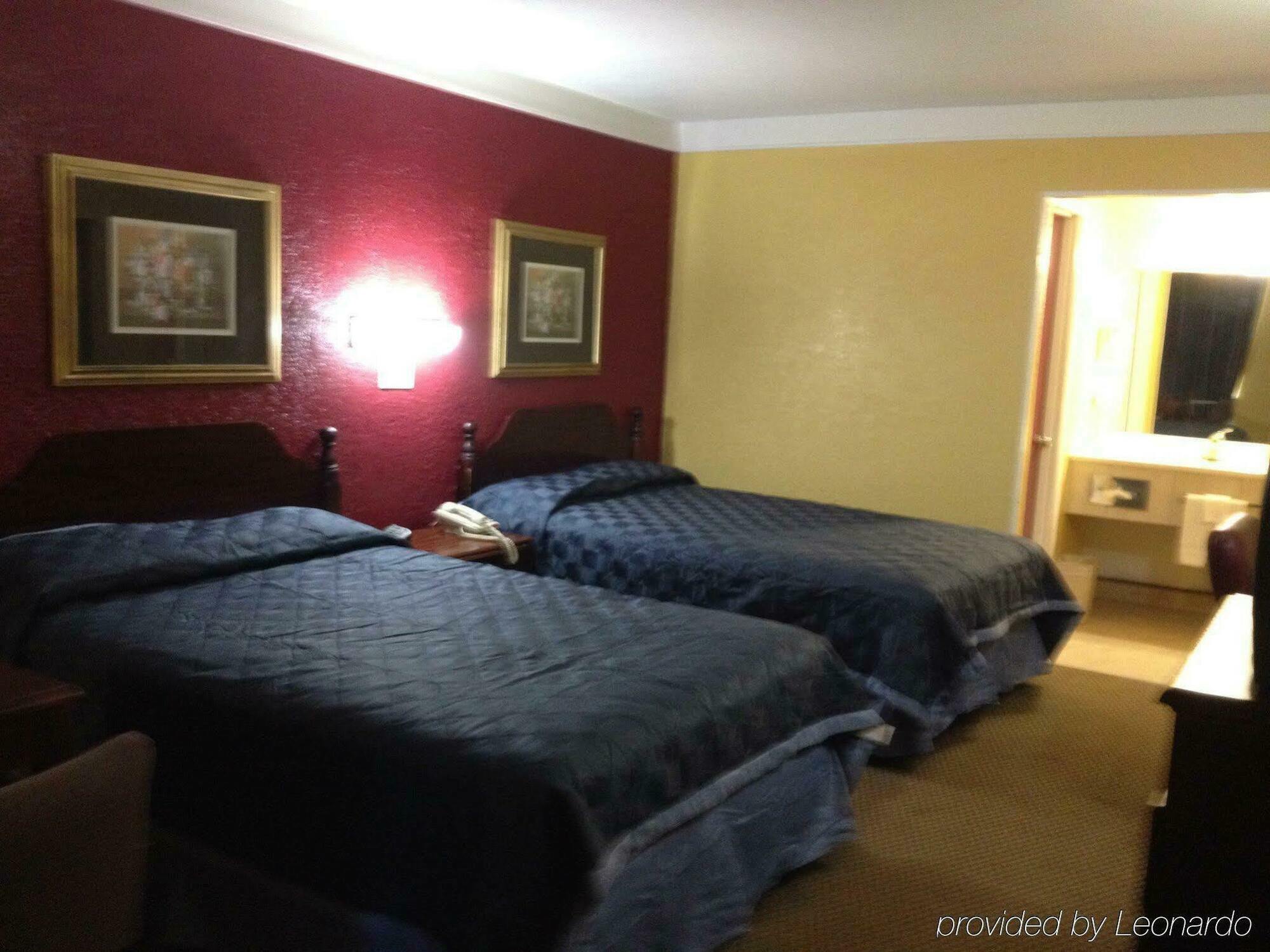 Economy Inn & Suites Denton Zewnętrze zdjęcie