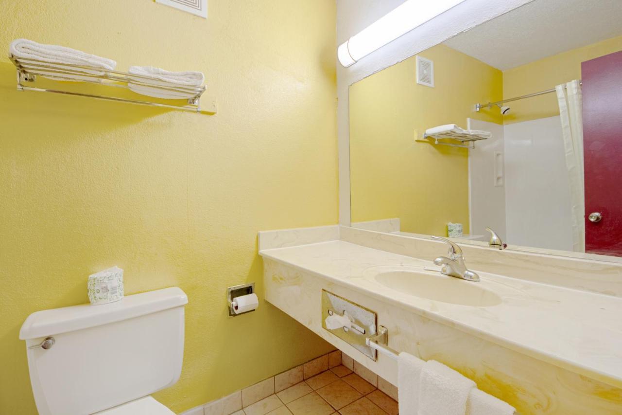 Economy Inn & Suites Denton Zewnętrze zdjęcie