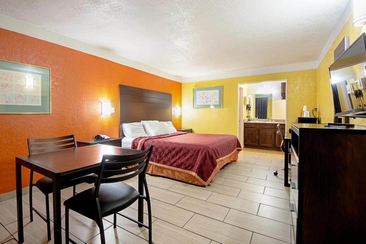 Economy Inn & Suites Denton Zewnętrze zdjęcie